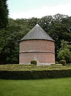 Colombier du château de Bailleul.