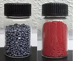 Sélénium gris et rouge.