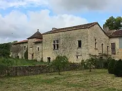 Autre vue du logis prieural.