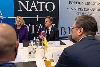 Conseillère avec Antony Blinken lors d'une rencontre avec Dmytro Kouleba, octobre 2022.