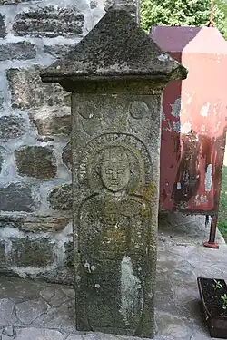 Détail de pierre tombale.