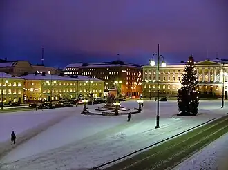 La place du Sénat un matin de décembre.