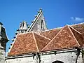 Revers des pignons de la façade et toitures du bas-côté sud.