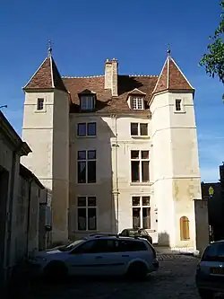 L'hôtel de la Chancellerie, façade principale Renaissance sur la rue de la Chancellerie.