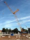 Grue treillis avec volée variable