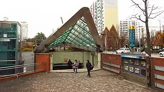 Accès n°1 à la station, en 2018.