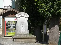 Fontaine publique de 1874.