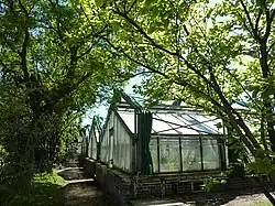 Les serres chaudes en enfilade en 2012.