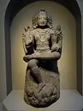 Shiva enseignant, main droite en vyakhyana-mudra.