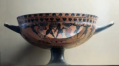 Décor à deux niveaux : face A d'une coupe de Siana attique à figures noires, vers -575/-550 av. J.-C.