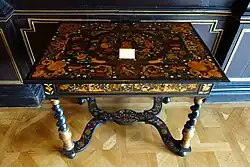 Table Marquetée (Ham House, Londres).