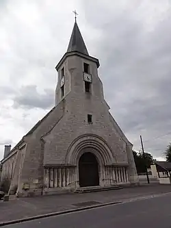 Église Saint-Médard.
