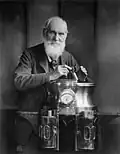 Le physicien William Thomson, lord Kelvin, vers 1900.