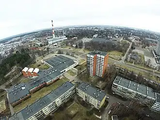 Près de la centrale thermique.