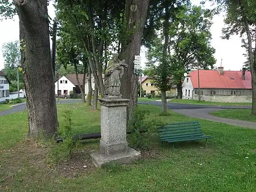 Statue de saint Jean Népomucène.