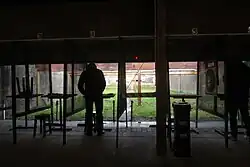 Pas de tir 25-50 mètres armes de poing