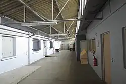 Espace d'accès aux pas de tir.