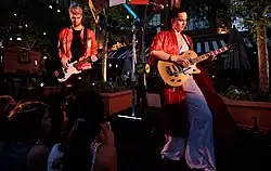 Description de cette image, également commentée ci-après