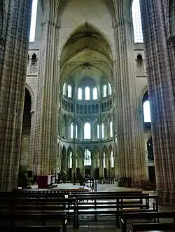 Le croisillon sud du transept.