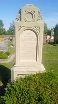 Tombe d'un soldat au cimetière d'Hundheim