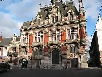 La mairie de Solesmes