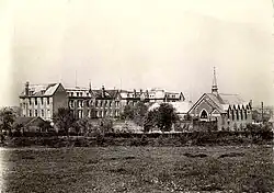 Description de cette image, également commentée ci-après