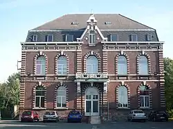 Le dispensaire reconverti en appartements.