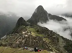Le sommet du Machu Picchu et ses visiteurs, à l'été 2019.