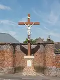 Calvaire près de la mairie.