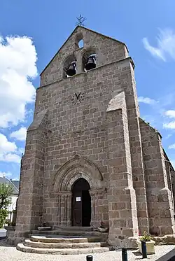 L'église Saint-Martin et son clocher-mur.