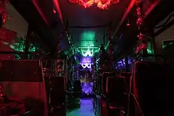 Vu intérieur du Van Hool A500 no 243 lors de la sortie Lumières de Noël 2017.