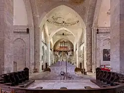 La nef vue depuis le chœur.