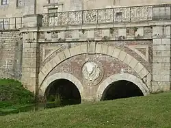 Source de la Barse sous le château de Vendeuvre-sur-Barse,
