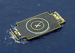  Plateforme d’atterrissage SpaceX ASDS en position pour le vol 17 de la mission CRS-6.