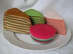 Lapis legit et kue lapis.