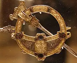 Broche de Tara, art insulaire celtique du haut Moyen Âge, Irlande, vers 700.