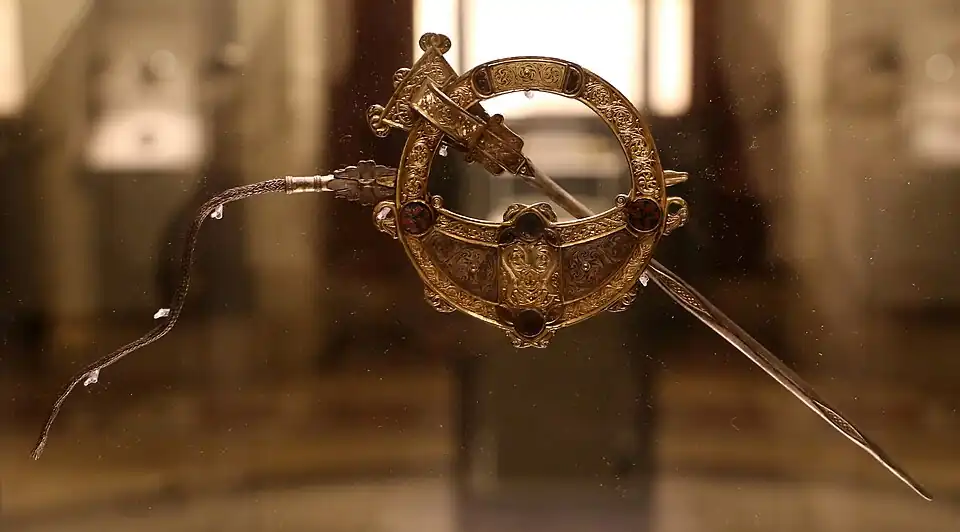 Broche de Tara (face, vue d'ensemble).