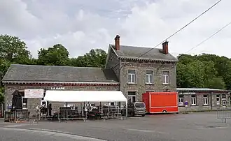 Vue depuis la place de la gare.