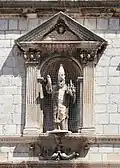 Statue de Saint Blaise sur la façade du palais