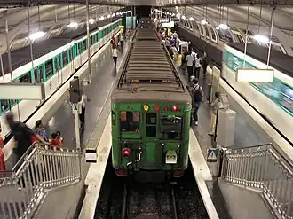 Stationnement d'une ancienne rame Sprague-Thomson en 2006.