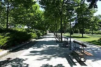 Image illustrative de l’article Square Léon-Frapié