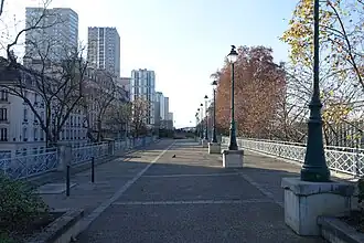 Image illustrative de l’article Square de la Place-des-Martyrs-Juifs-du-Vélodrome-d'Hiver