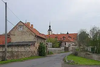 Středokluky