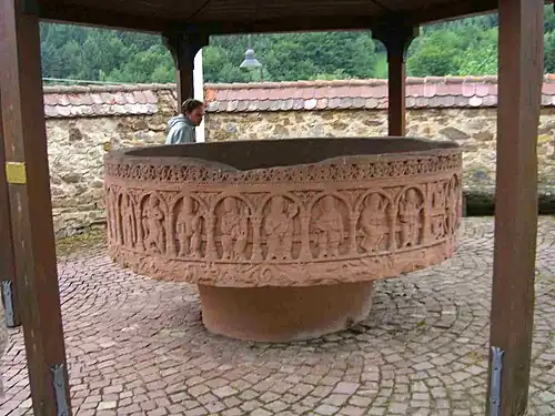 Fonts baptismaux médiévaux de Saint-Ulric-en-Forêt-Noire.