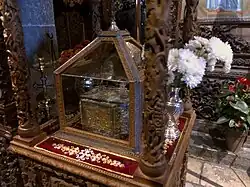 Relique du crâne de saint Charalampe, église du monastère Agios Stefanos.