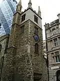 St Andrew Undershaft au pied du 30 St Mary Axe