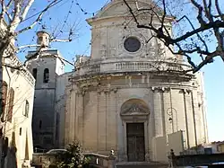 L'église Saint-Étienne.