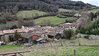 Le village vu de la RD 12.