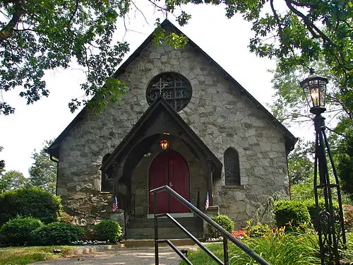 Église Saint-Jean l'Évangéliste, Runnemede, New Jersey (1881).