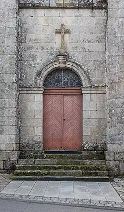 La porte typique du XIXe siècle.